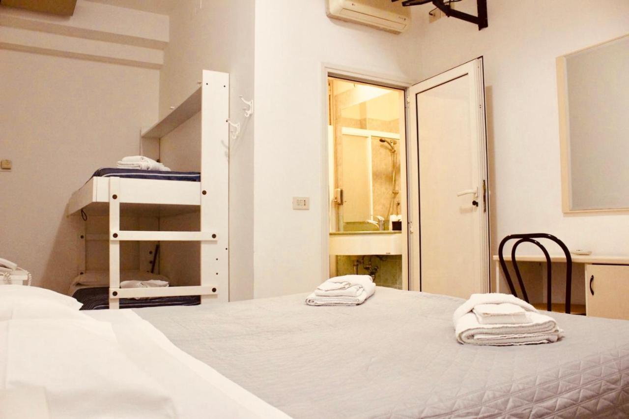 Hotel Villa Lieta ริมินี ภายนอก รูปภาพ